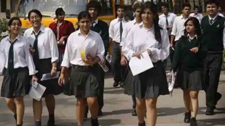 CBSE constitutes 13 member committee to evaluate the students of class 12th