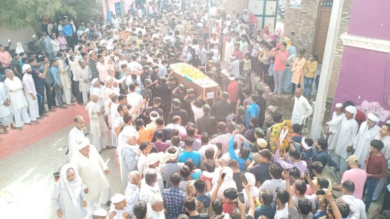 UP: Martyred soldier Pinku Kumar cremated with full military honours