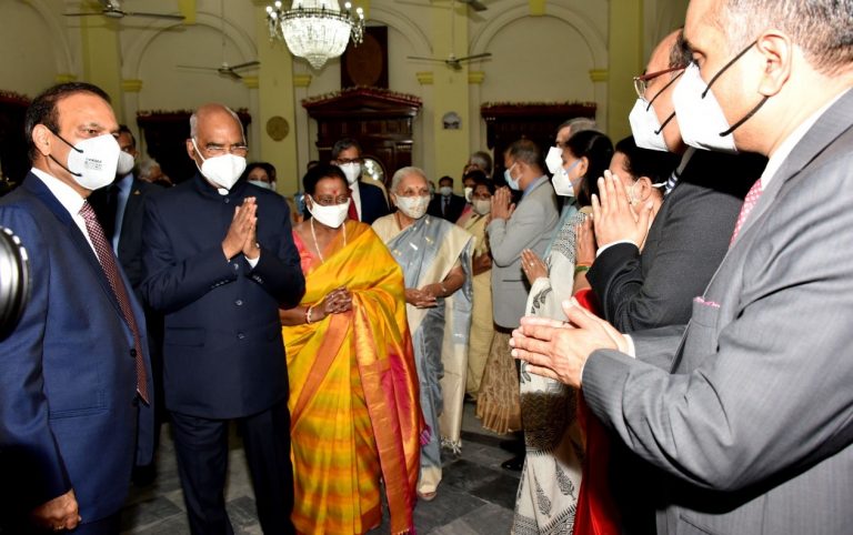 Governor Anandiben Patel hosts high-tea, dinner for President Kovind at Raj Bhavan