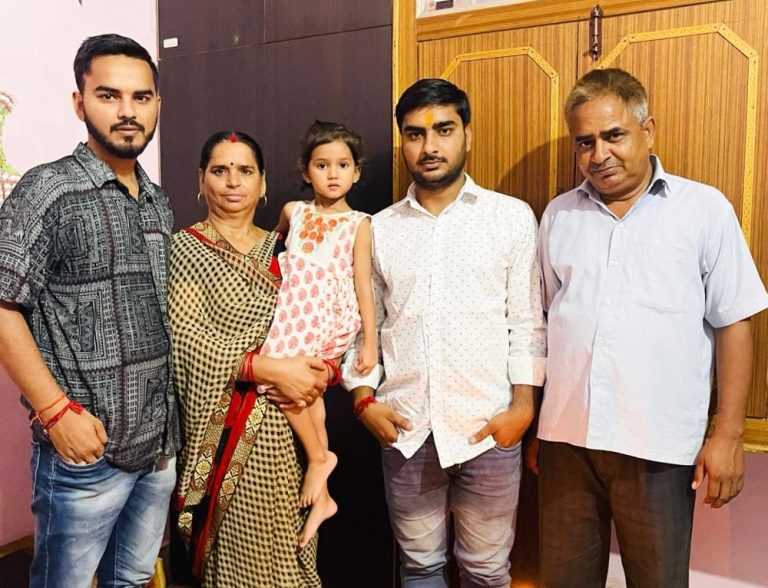 UP: Firozabad boy pursuing MBBS in Ukraine returns home safely