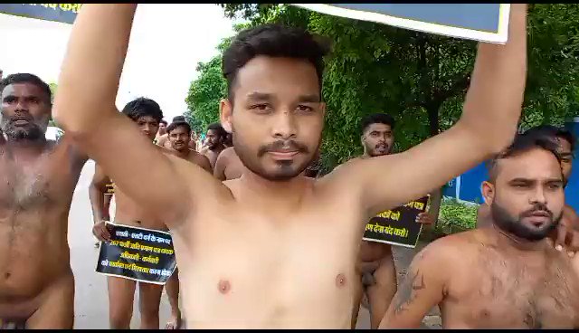 Chhattisgarh: Nude demonstration of SC-ST youth regarding demands