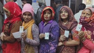 Lucknow, Rae Bareli, Amethi among 14 UP seats going to polls on Monday