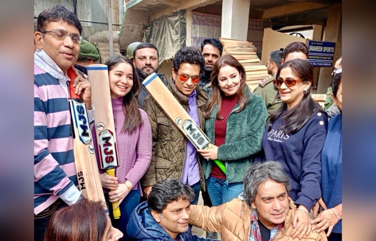 Sachin Tendulkar visits cricket bat factory, owned by 2 Muslim bros, in Pulwama, Master Blaster with wife Anjali Tendulkar on Friday celebrated Valentine’s Day at ‘Taj Mahal’ in UP