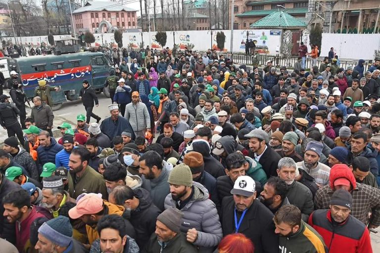Crowds throng Srinagar’s Bakshi Stadium ahead of PM Modi’s rally, “situation peaceful, terrorism brought under control”, locals hail PM Modi