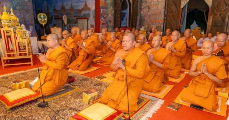 75 Buddhists from Thailand arrive Kushinagar for ‘Varshavas’