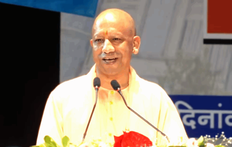 CM Yogi to visit Varanasi on Monday, to felicitate  ‘safai karmacharis’