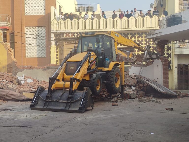 JCBs run on 2 marriage halls of Azam Khan’s relative in Bareilly, women’s protest remained ineffective