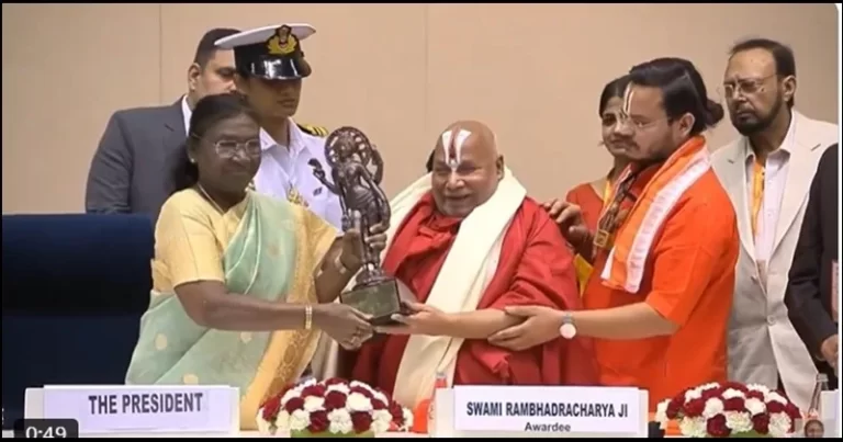 No one can reside in India as Akbar or Babar, live as Surdas, Kabir or Tulsi, says Swami Rambhadracharya in Kalki Dham (Sambhal)