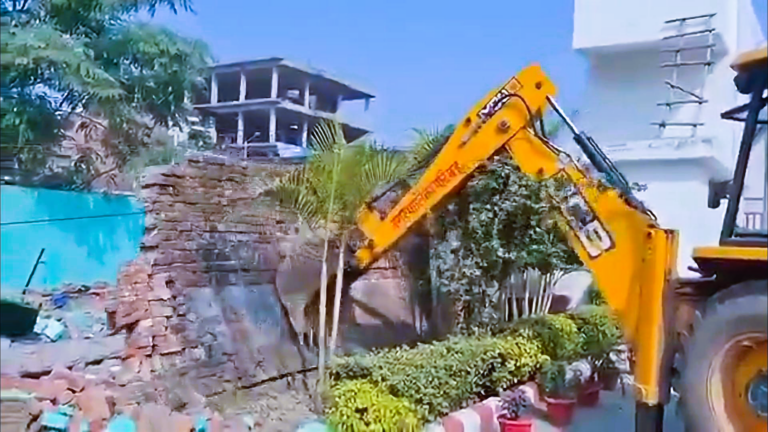 JCBs demolish 10 illegal tombs in Bahraich