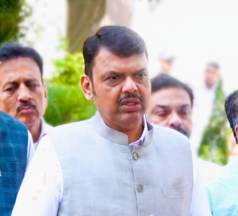 Fadnavis demands investigation into Baramati plane crash