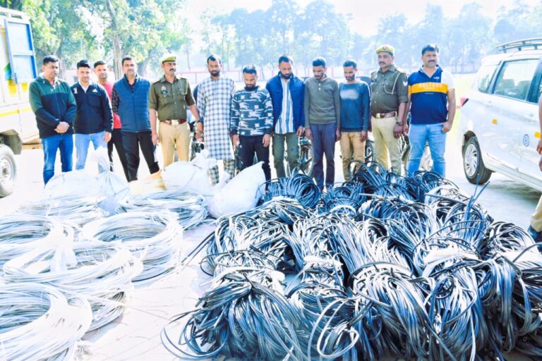 Five held for power plant wire theft disguised as chair dealers in Barabanki